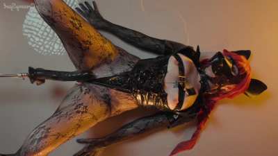 Would you date a girl who sent latex pics instead of nudes? ;3