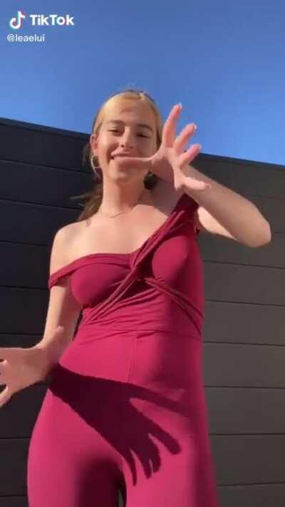 Jiggling and pokies😍😍