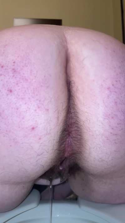 Wifey going at work, spreads her pussy open at end