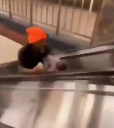 HL2 Beta Fans when they see a child in public