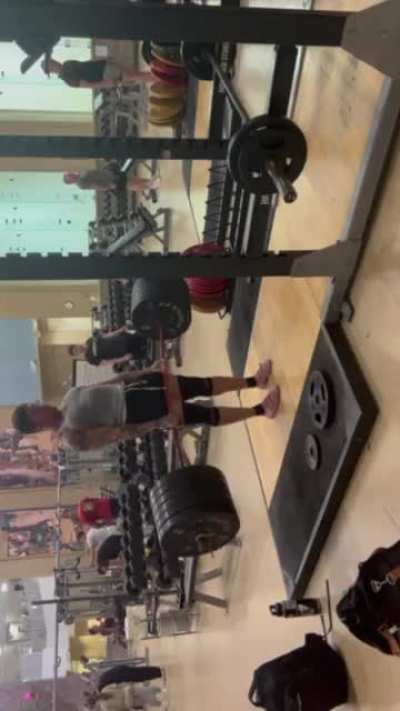 (585 x 3) Deadlifts have been great for growing my glutes and hamstrings. Any accessory lifts y’all would recommend? 