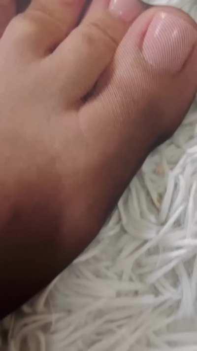 Do You Like My Nylon Pantyhose Feet?