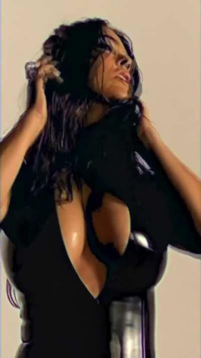 Let’s stroke our cocks for Salma Hayek