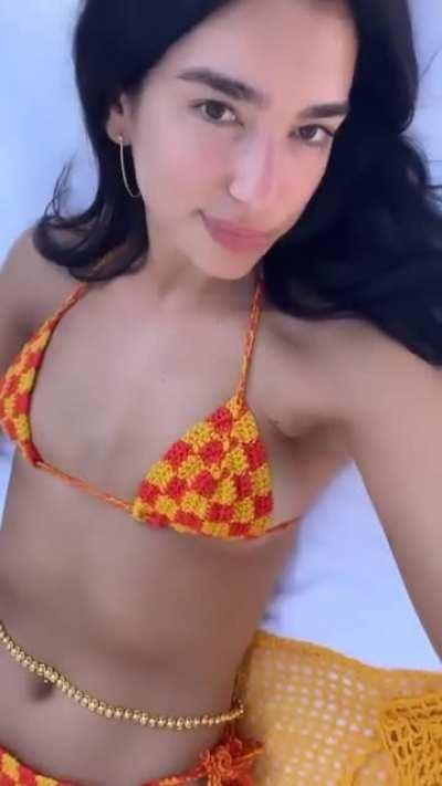 Dua Lipa’s perfect body