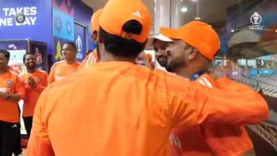 Fielding coach doesn't give medals to Sir Jadeja, instead Sir Jadeja gives medals to the fielding coach