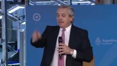 En este mundo siempre hay alguien que arriesga, alguien que trabaja, y alguien que disfruta de todo.