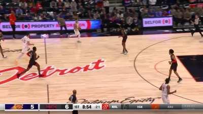 [Highlight] Killian Hayes tries to snake charm Kevin Durant and gets bit