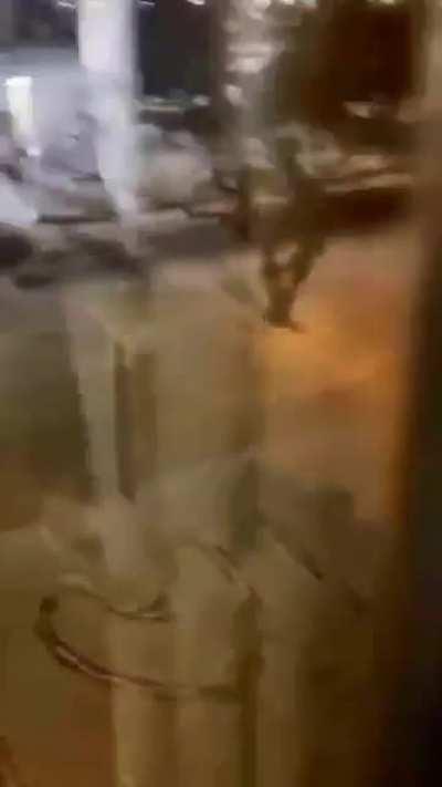 A wholesome girlfriend with a wholesome message