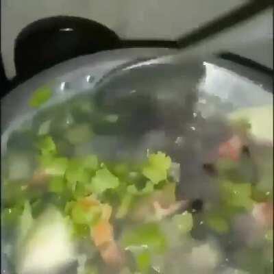 oque o nosso mamaco comia antes da fama😋