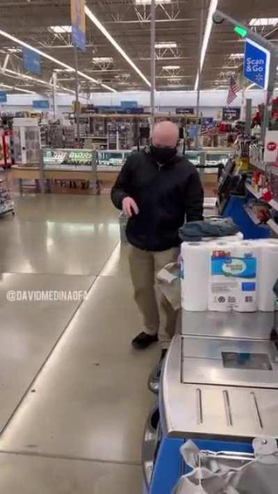 Dad confronts man who toon pictures of him and his daughter.