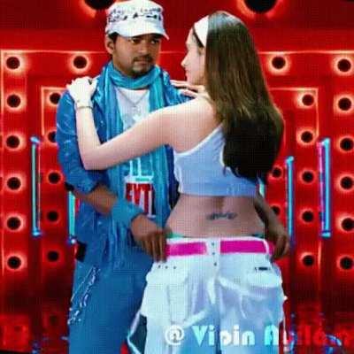 Tailor taking measurements for my school uniform ᕙ⁠(⁠ ͡⁠◉⁠ ͜⁠ ⁠ʖ⁠ ͡⁠◉⁠)⁠ᕗ