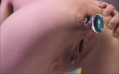 My asshole did NOT want to let go of that plug haha ;)