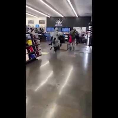 Very effective 'shopping' in Los Angeles.