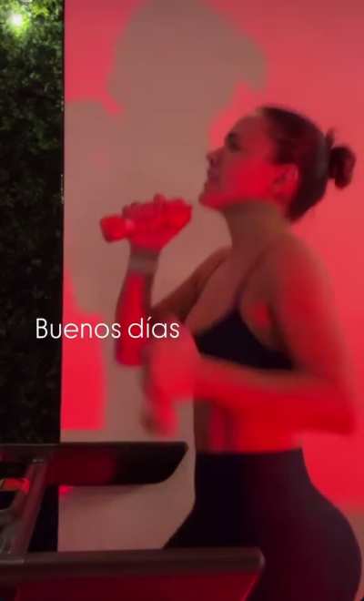 Que rico le rebota todo😍🤤