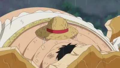 look at how he eats!