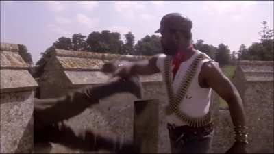 Demoman turns medic into ceramic