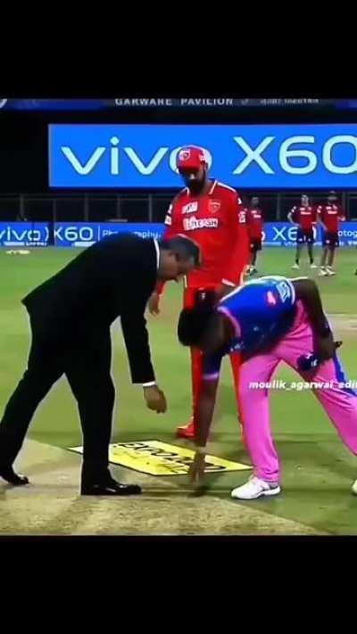 Found it funny.(Not OC)