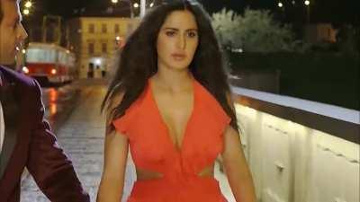 Katrina Kaif Cleavage