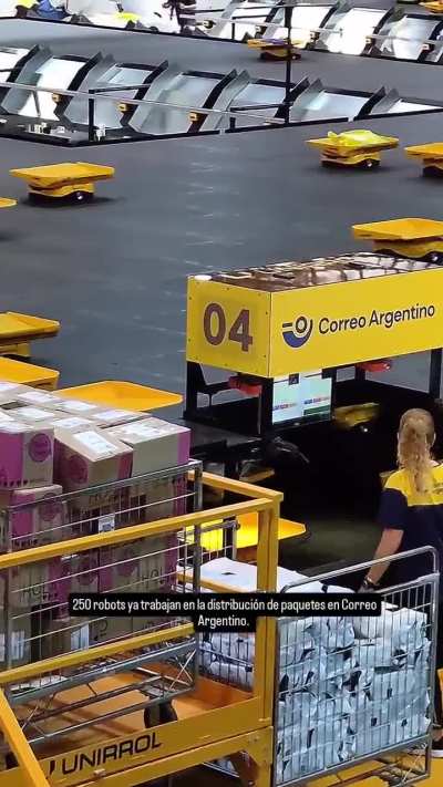 Así laburan los nuevos Minions robóticos de Correo Argentino