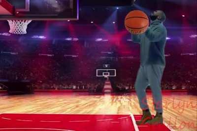 [Meme] Drake is bad at basketball