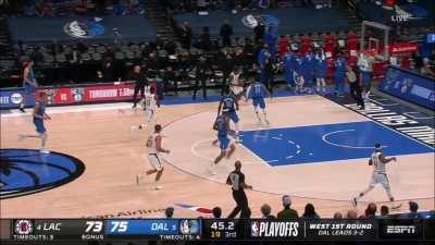 [Highlight] Luka comes from behind for the steal leading to crazy fastbreak sequence