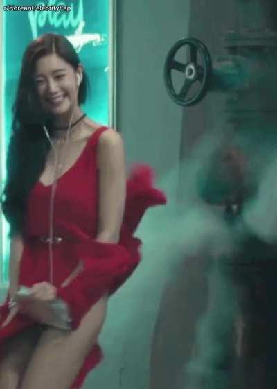 Clara Lee - Pokies + Sprite Ad