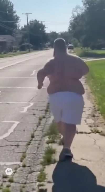 I caught the big tubs trying to go for a run