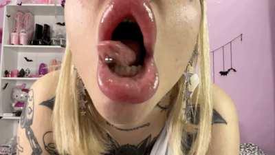 My slutty mouth 🤤