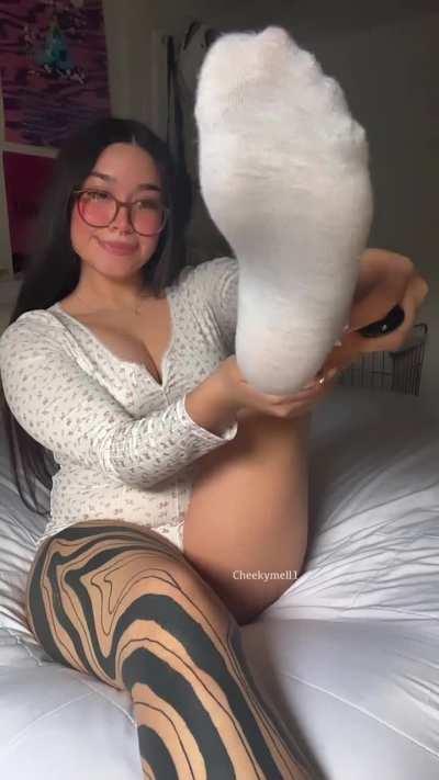 I know you’re dying to take a sniff of my socks 🤍
