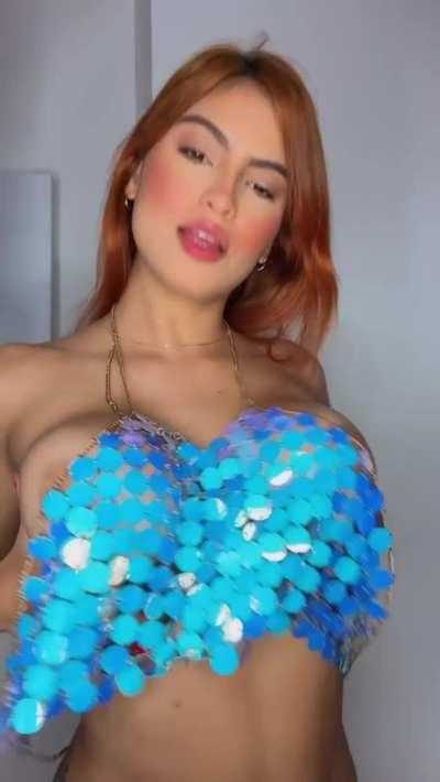 Am I your favorite harem girl?