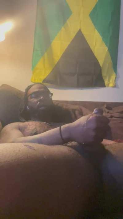 You like watching big boys cum