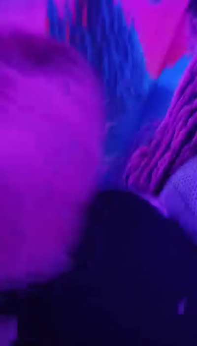 Daddy loves to choke me while using my good girl pussy 😩😋