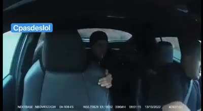 Uber driver cleverly stops an attempted robbery