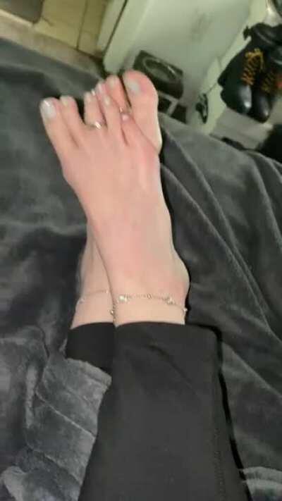 These feet need warming up. Who can help