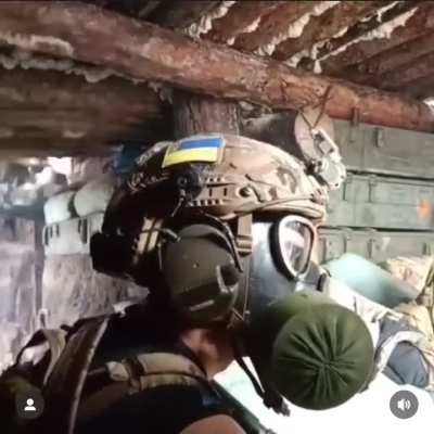 Brazilian volunteer in Ukraine takes direct fire defending a trench but survives.