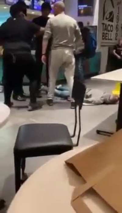 Customer gets dropped in Taco Bell for being aggressive to employee