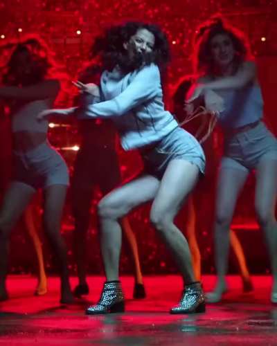 Meenakshi Chaudhary's beautiful indian jiggly plots in Khiladi (2022)