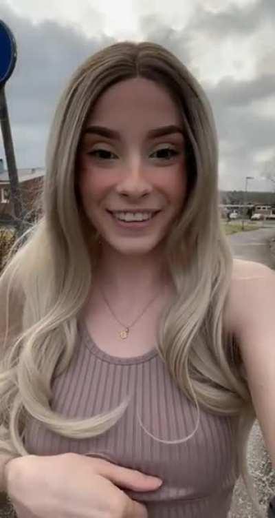 Always showing off to my neighbours 🥰