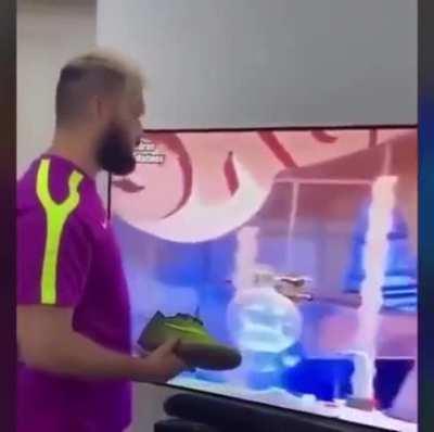 Poor news anchors just trying to do their job