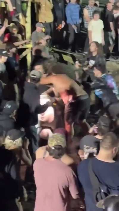 Sala de aula depois do professor sair por 1 minuto