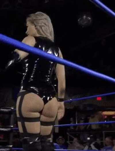 Scarlett Bordeaux