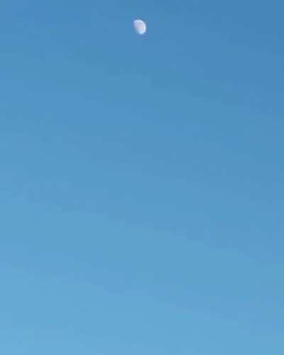 Сбой в матрице - запустили лишнюю луну.