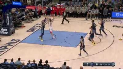 [Highlight] Sengun throws down the dunk off the beautiful spin after only 4 seconds of game time!