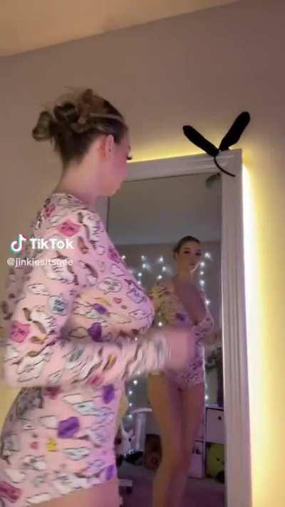 Find TikTok Accounts that Post Flashing Content in the Comments of this Thread!