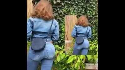 Looking very thick, booty walking in Diesel jeans (Julia Fox, 10/7/20)