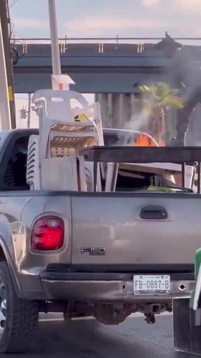 Chin&en a su madre todos!! Me llevo mi asador.. 🤨