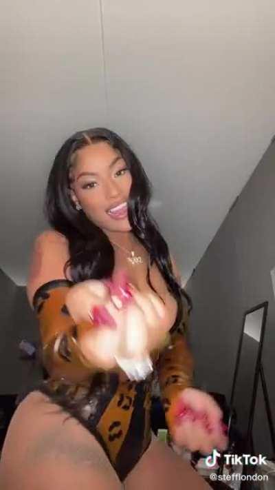 Stefflondonb - Video #6987