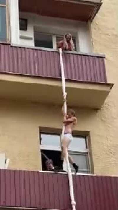 Rapunzel in russia be like