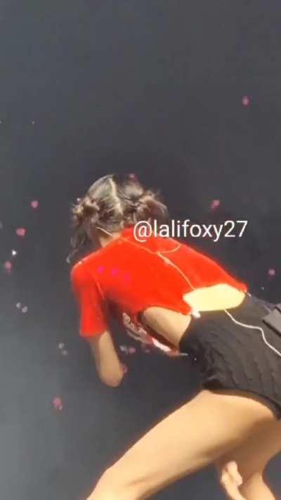 this angle makes me wanna lick Lisa's thighs and cheeks more then lick her pussy next 💦