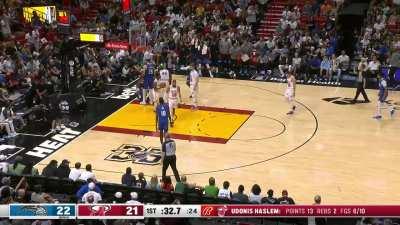 [Highlight] 42 Year old Udonis Haslem catches the Alley-Oop for the Dunk in his last NBA Game. Replay and Reactions Included.